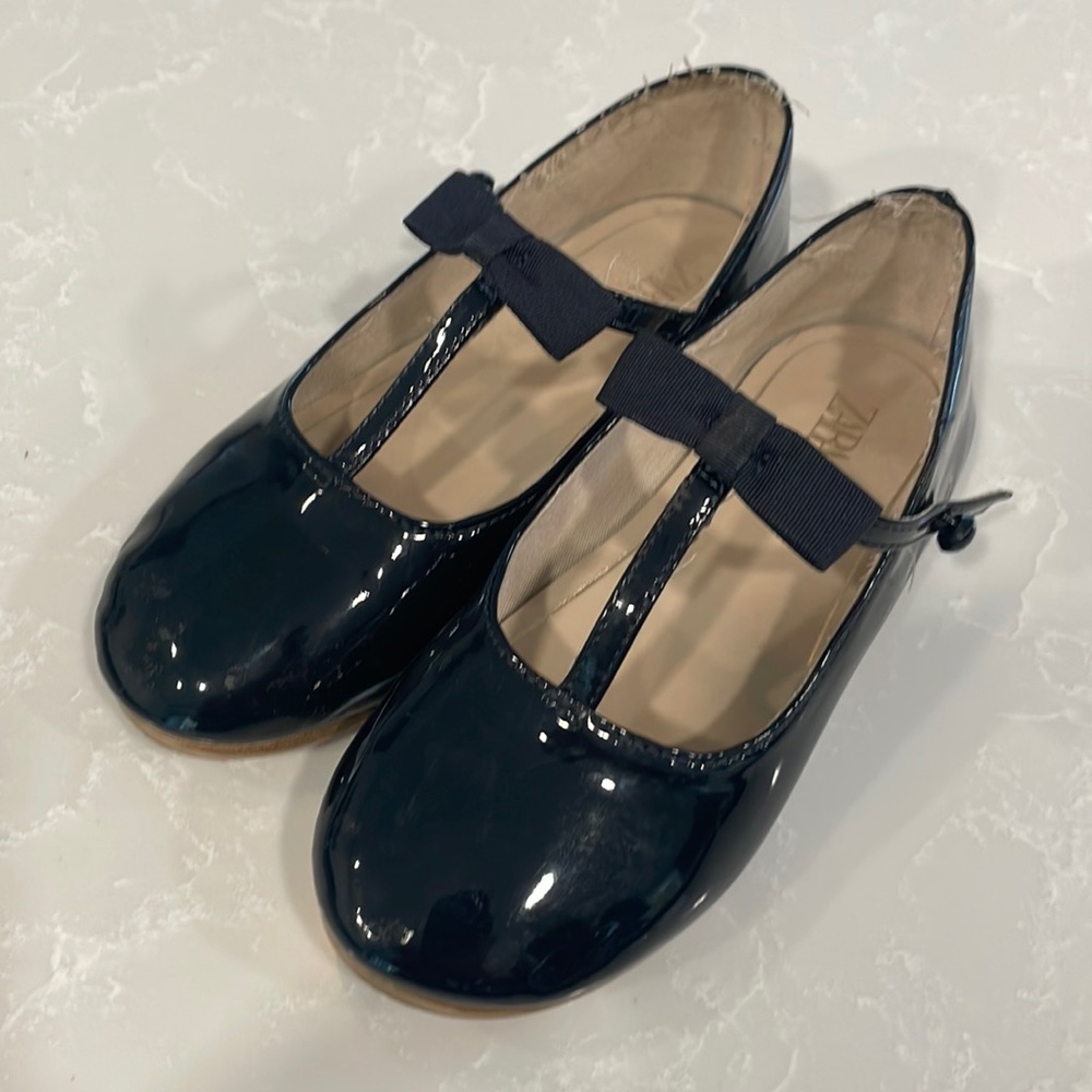 Zara girls dress shoes size 28